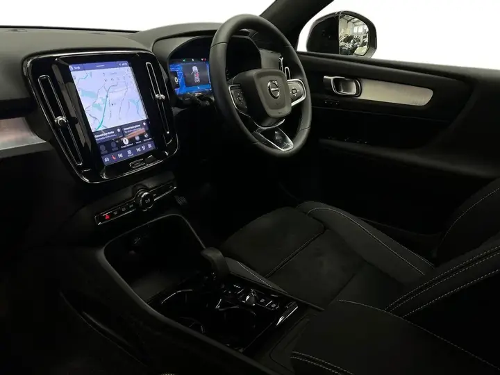 Volvo Xc40 2025 photo 5
