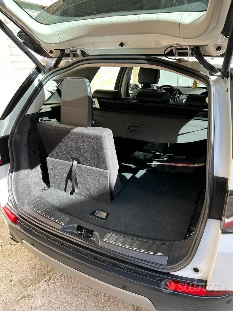 Land Rover Discovery Sport 2017 photo 3