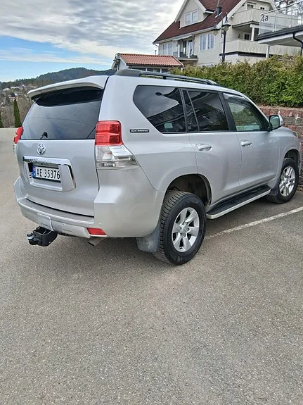 Toyota Land Cruiser 2012 photo 5