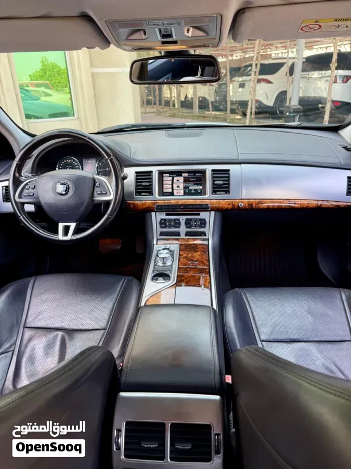Jaguar Xf 2015 photo 4