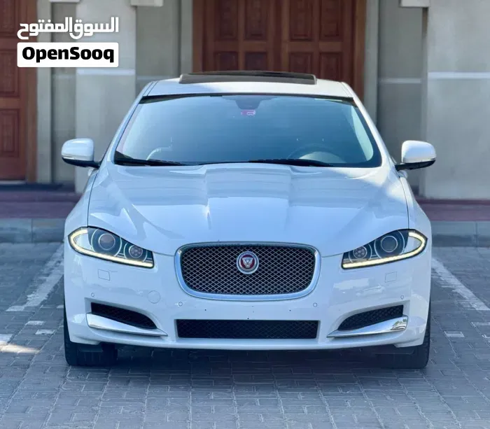 Jaguar Xf 2015 photo 2