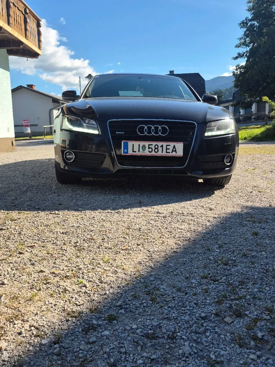 Audi A5 2012 photo 2