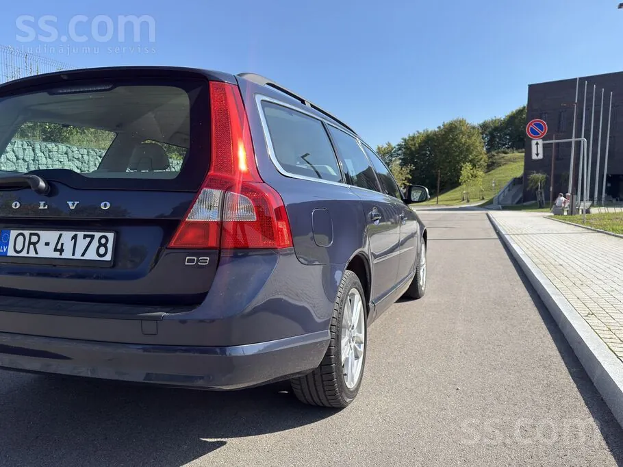 Volvo V70 2011 photo 5