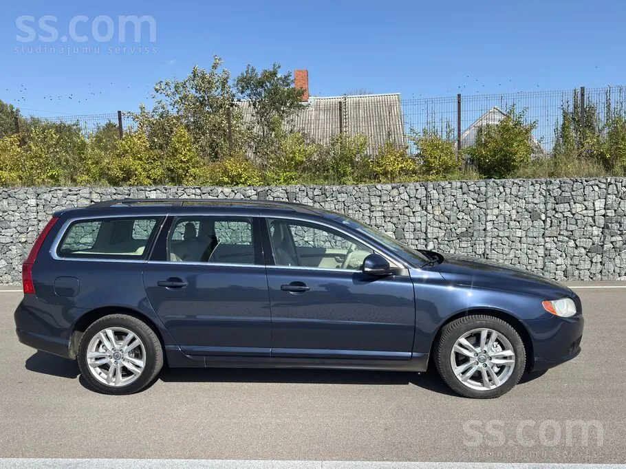 Volvo V70 2011 photo 4