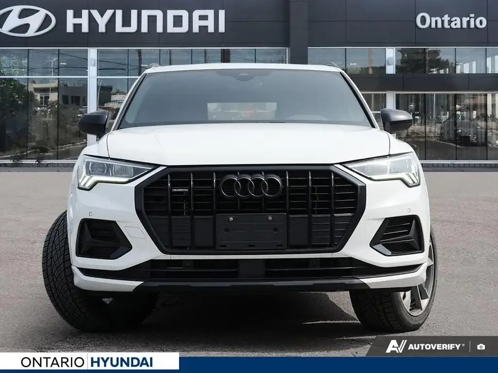 Audi Q3 2021 photo 2