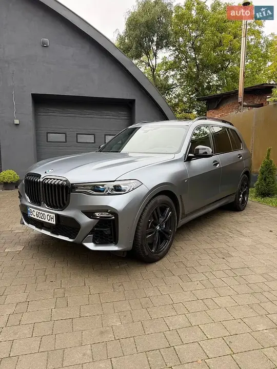 BMW X7