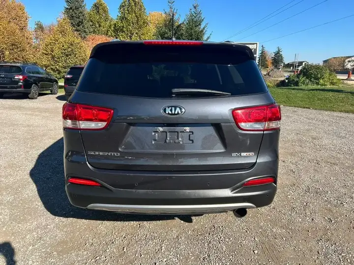Kia Sorento 2016 photo 4