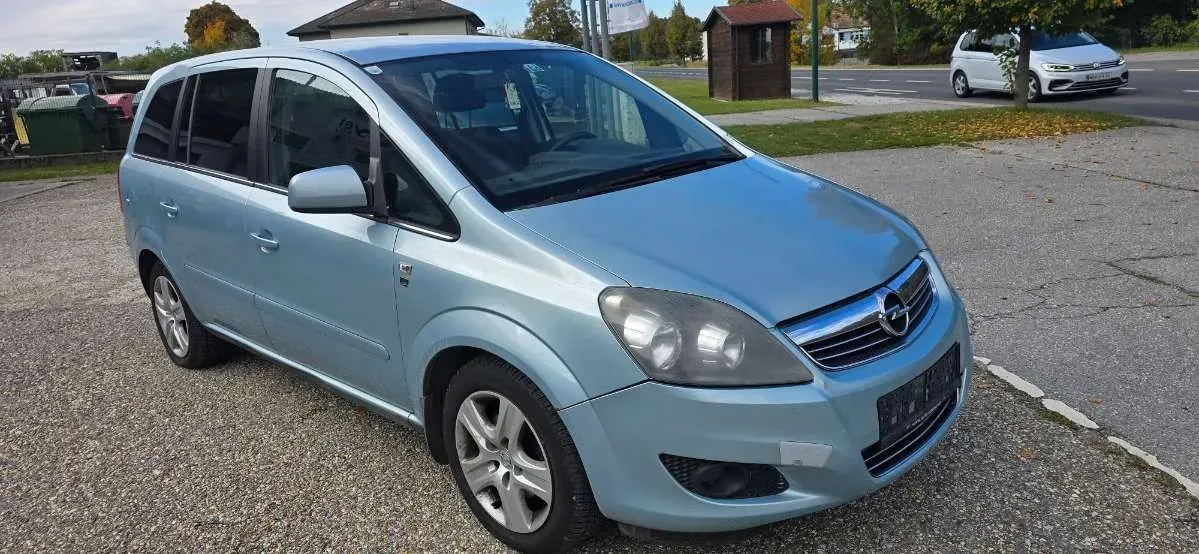 Opel Zafira 2010 photo 3