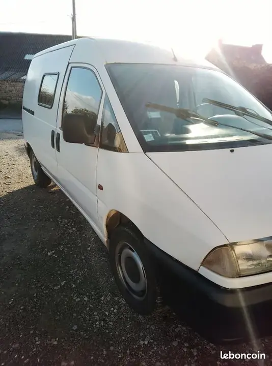 Peugeot Expert Combi