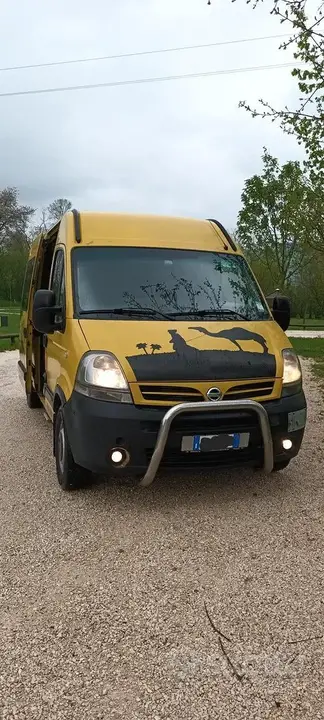 Nissan Interstar
