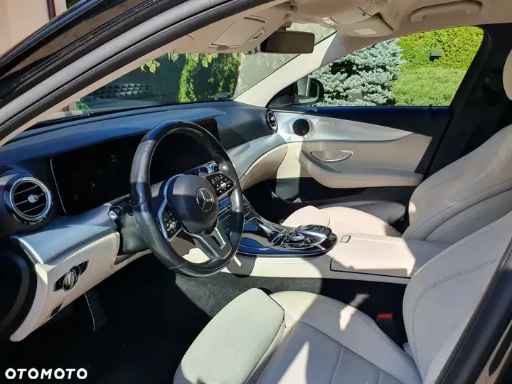 Mercedes-Benz E-Class 2019 photo 5