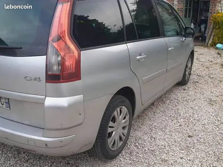 Citroen C4 Picasso 2008 photo 2
