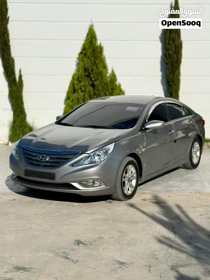 Hyundai Sonata 2012 photo 2