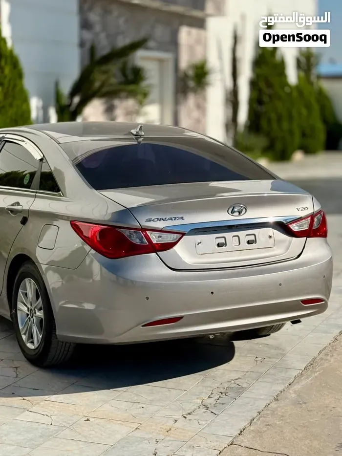 Hyundai Sonata 2012 photo 4