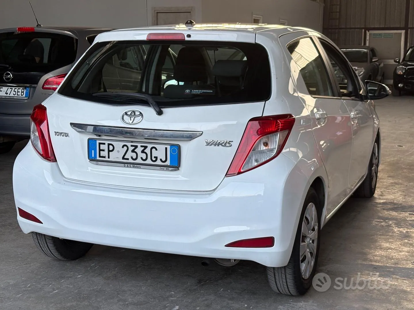 Toyota Yaris 2012 photo 4