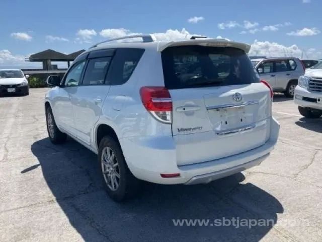 Toyota Vanguard 2011 photo 3