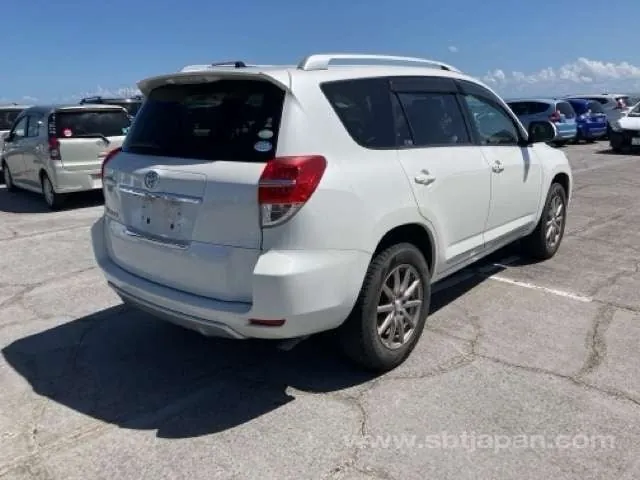 Toyota Vanguard 2011 photo 4