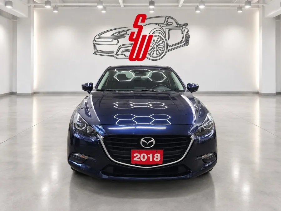 Mazda Mazda3 2018 photo 3