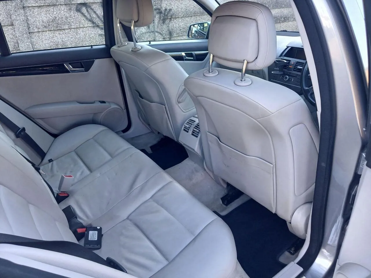 Mercedes-Benz C-Class 2010 photo 4
