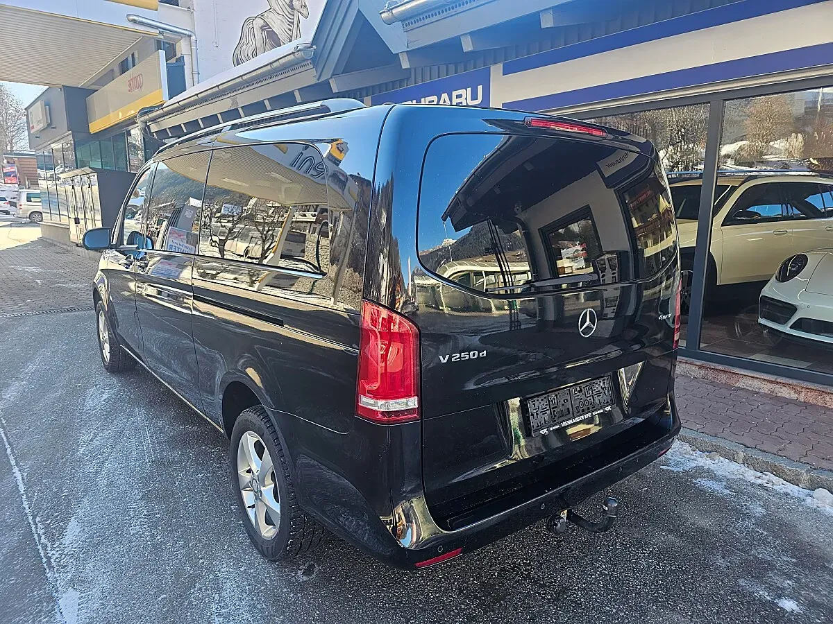 Mercedes-Benz V-Class 2017 photo 3