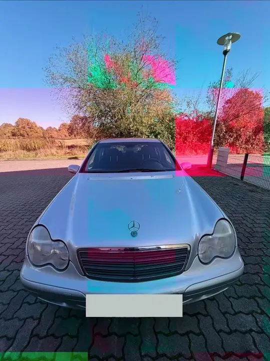 Mercedes-Benz C200