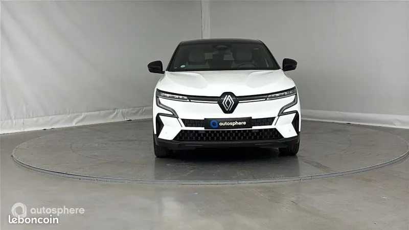Renault Megane 2023 photo 2