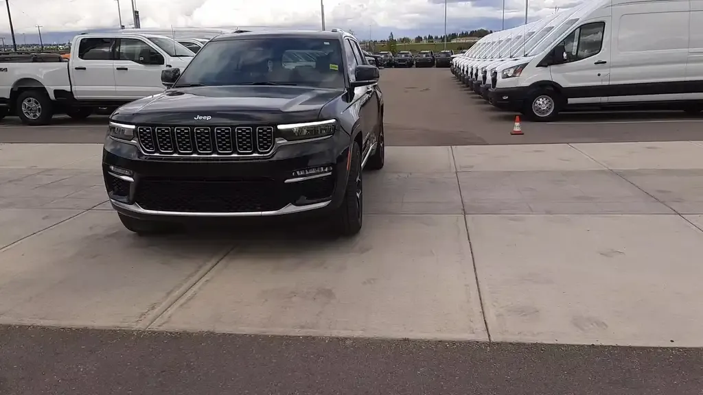 Jeep Grand Cherokee 2024 photo 3