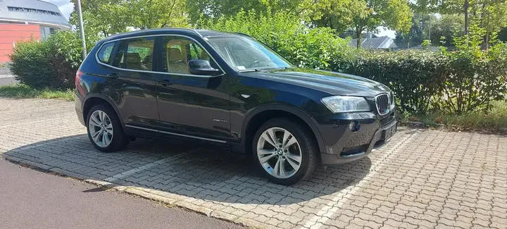 BMW X3 2012 photo 2