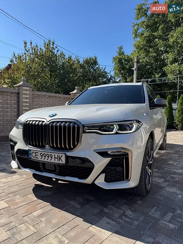 BMW X7 2022 photo 2