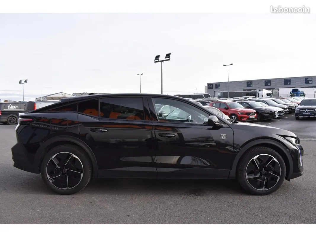 Peugeot 408 2023 photo 4