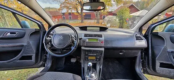 Citroen C4 2009 photo 4