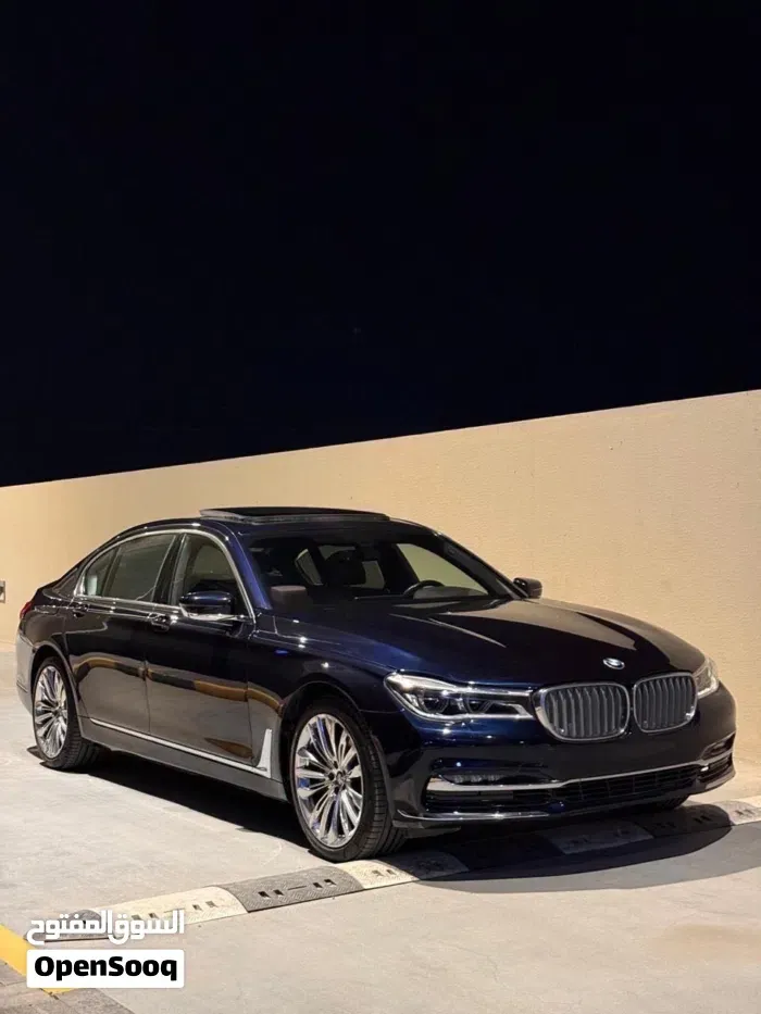 BMW 7 Series 2016 photo 2