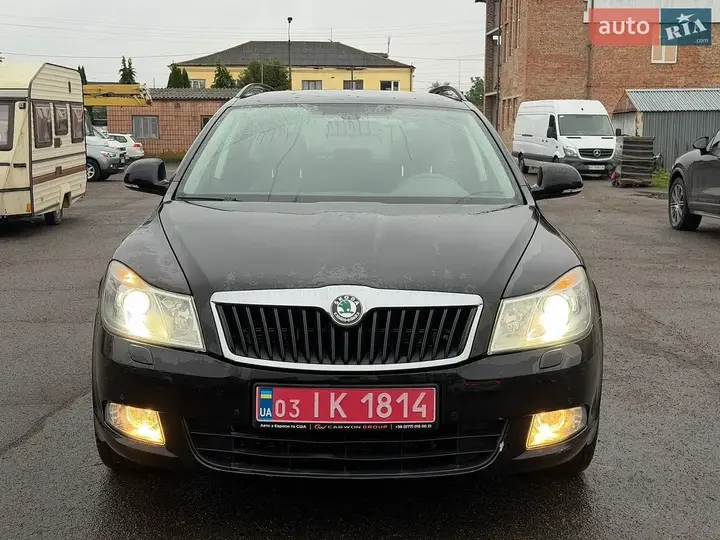 Skoda Octavia 2011 photo 2