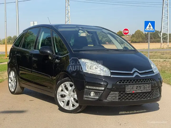 Citroen C4 Picasso 2011 photo 2