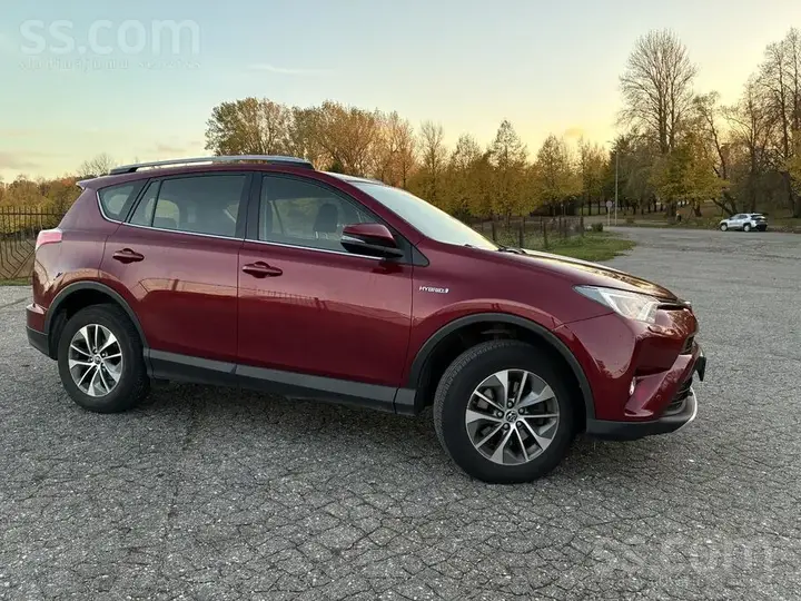 Toyota Rav4 2018 photo 4