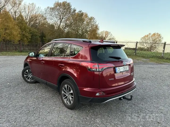 Toyota Rav4 2018 photo 2