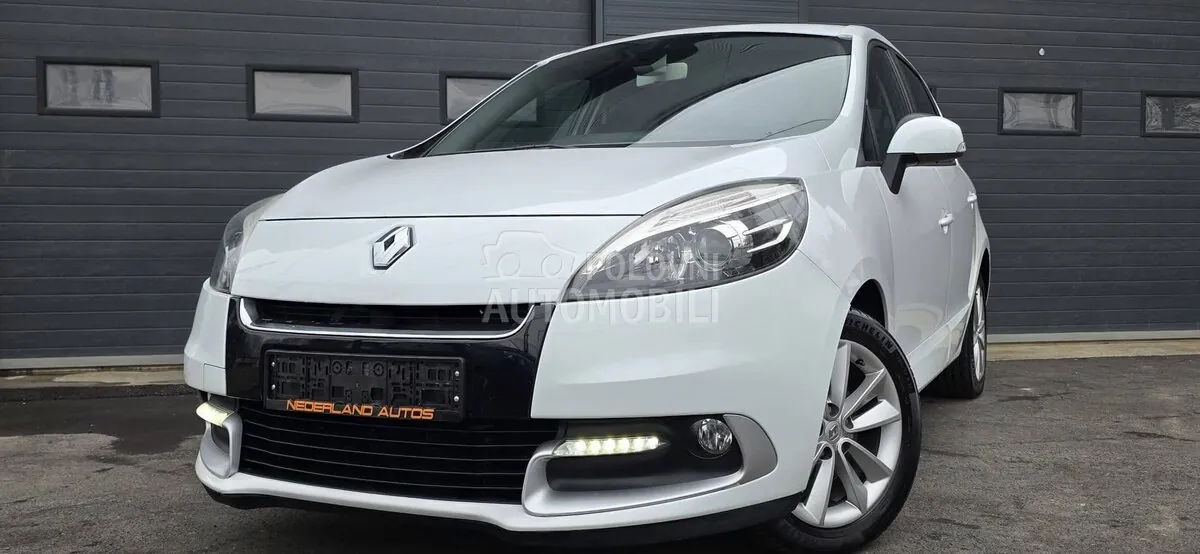 Renault Scenic 2012 photo 2