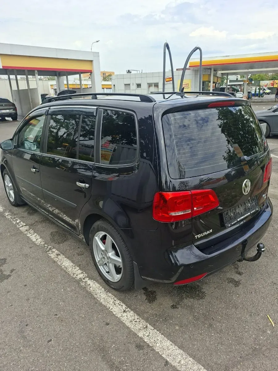 Volkswagen Touran 2014 photo 2