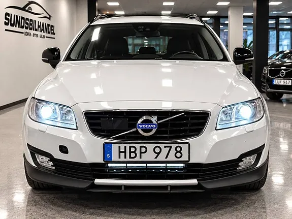 Volvo V70 2016 photo 2