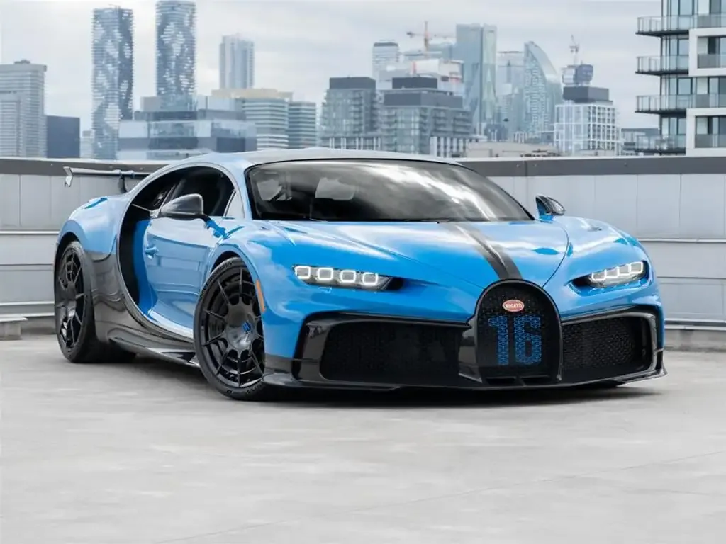 Bugatti Chiron Pur Sport 2021 photo 2