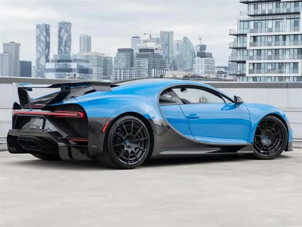 Bugatti Chiron Pur Sport 2021 photo 5