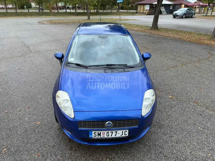 Fiat Grande Punto 2006 photo 2
