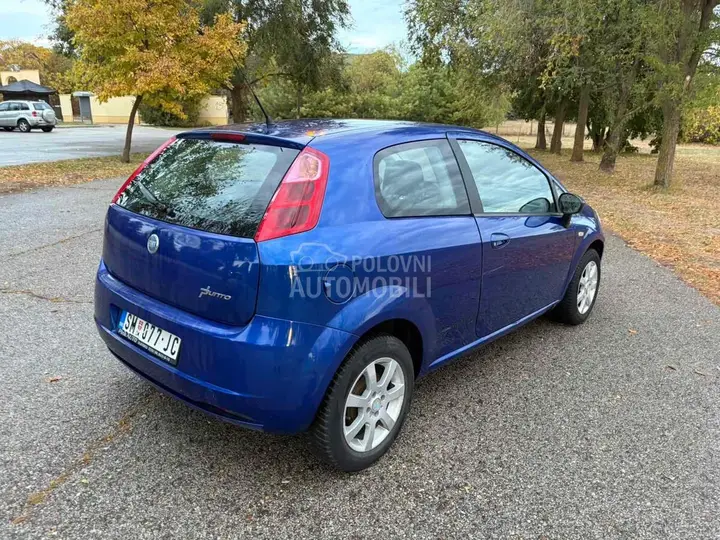 Fiat Grande Punto 2006 photo 4
