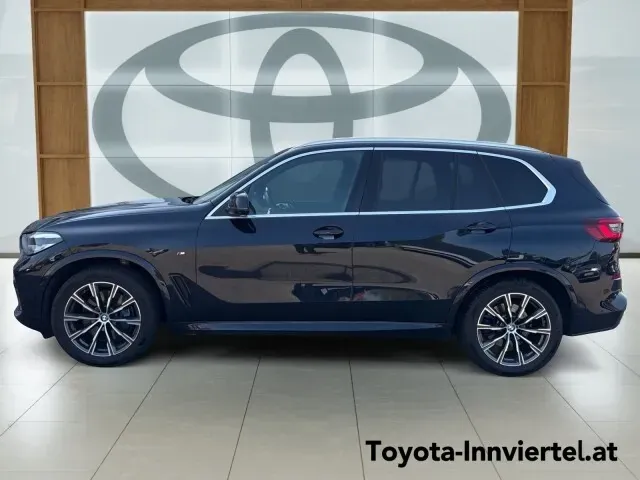 BMW X5 2023 photo 2