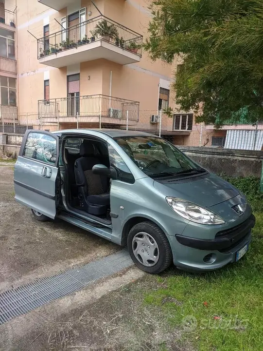Peugeot 1007 2006 photo 4