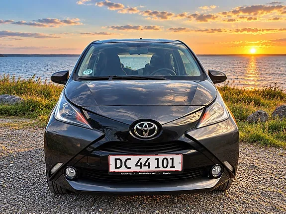 Toyota Aygo 2015 photo 2