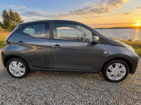 Toyota Aygo 2015 photo 4