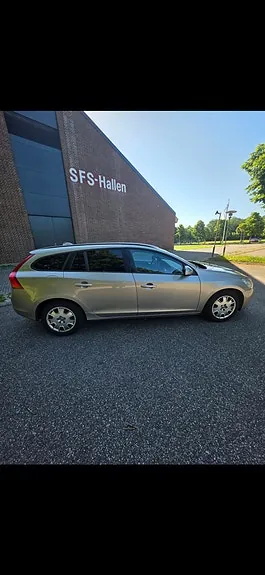 Volvo V60 2012 photo 2