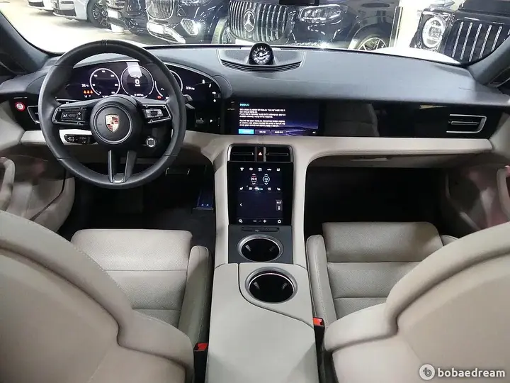 Porsche Taycan 2026 photo 4