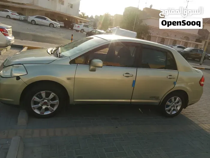 Nissan Tiida 2007 photo 4
